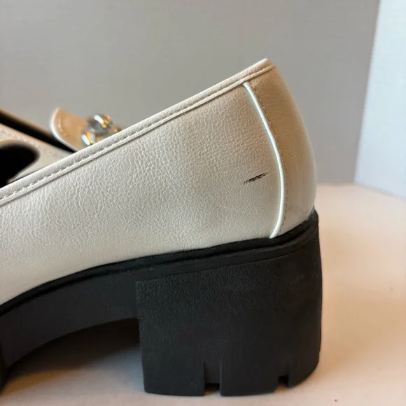 Torrid Chunky White Loafers with Chain size 7.5 WW - Picture 10 of 14